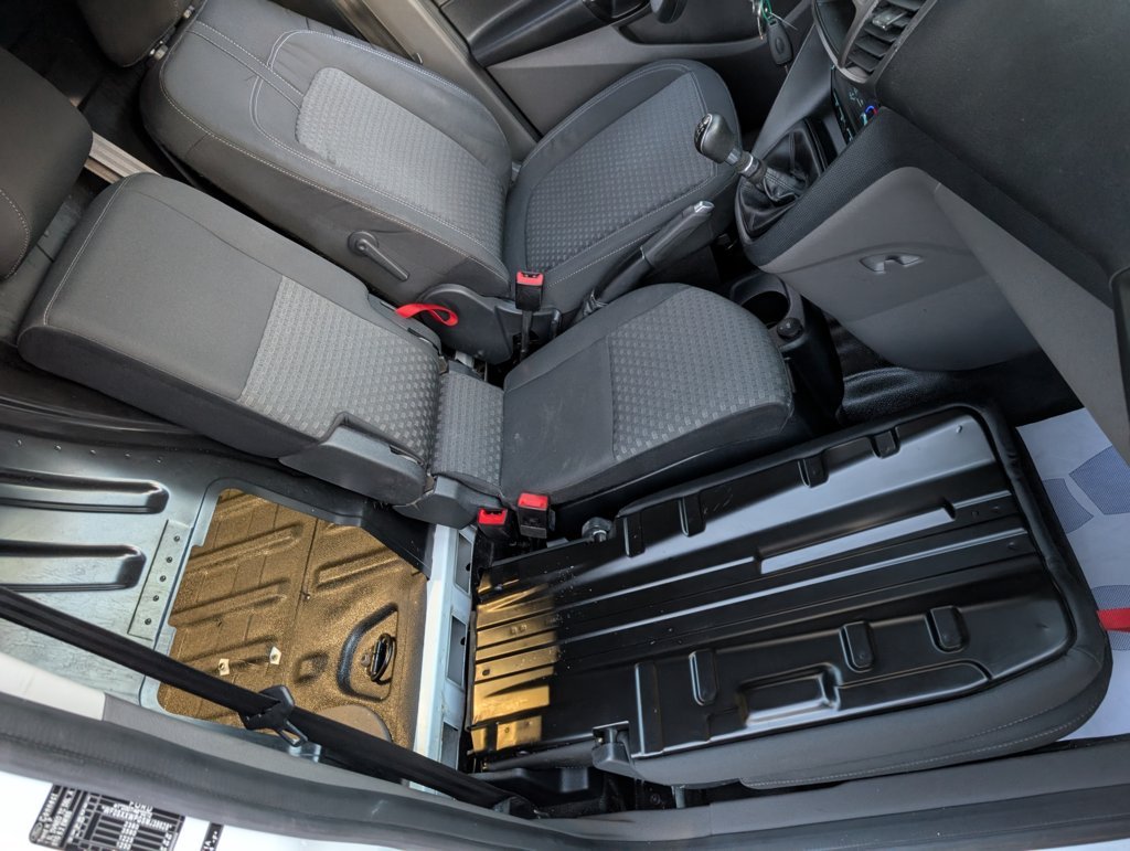 MIDCar coches ocasión Madrid Ford Transit Connect Van 1.5EcoBlue  Trend 240  S&S Trend L2, 3 Plazas, 6 Vel 120Cv Etiqueta C IVA Incl Garantia