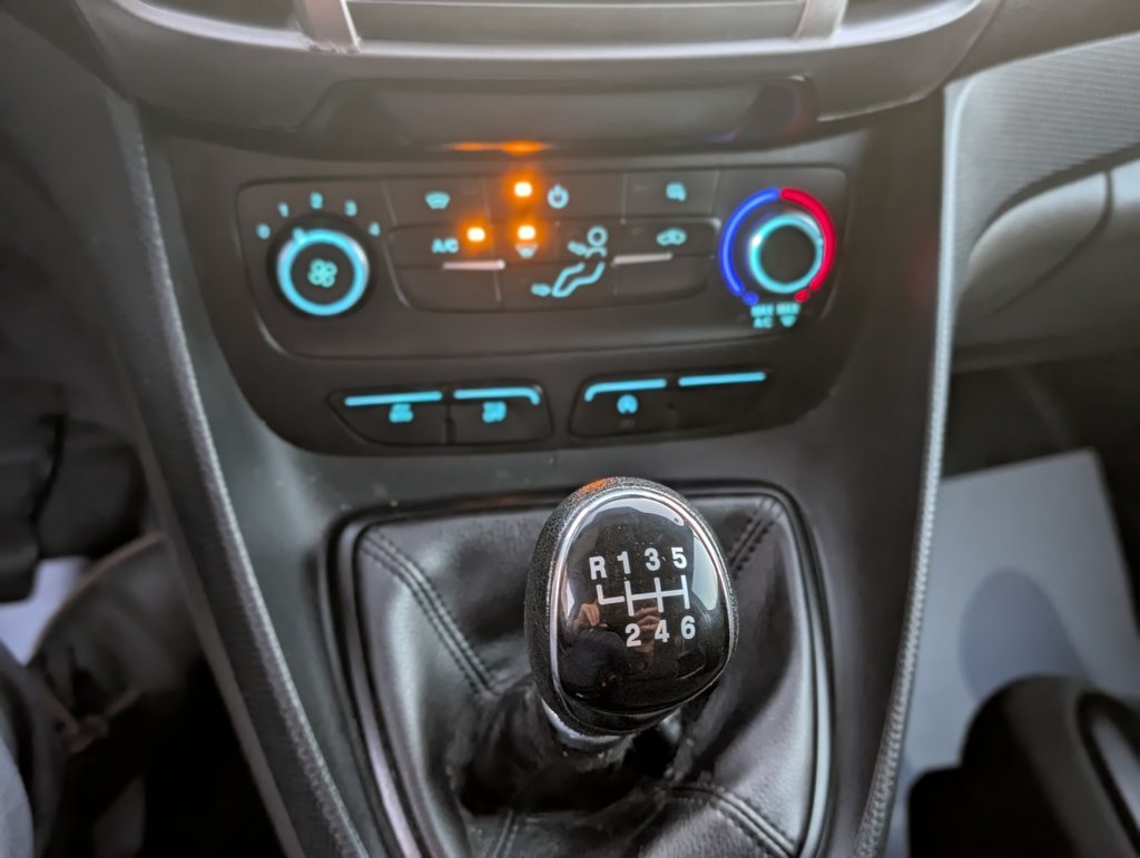 MIDCar coches ocasión Madrid Ford Transit Connect Van 1.5EcoBlue  Trend 240  S&S Trend L2, 3 Plazas, 6 Vel 120Cv Etiqueta C IVA Incl Garantia