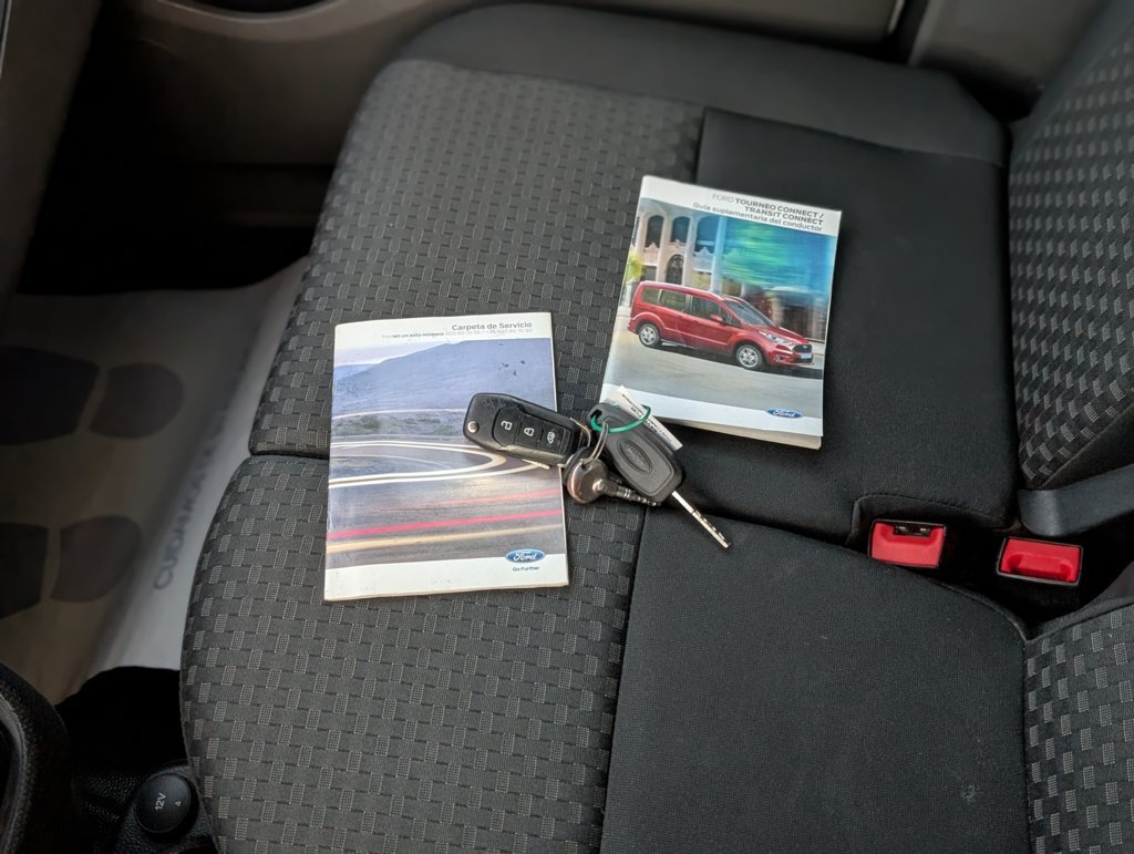 MIDCar coches ocasión Madrid Ford Transit Connect Van 1.5EcoBlue  Trend 240  S&S Trend L2, 3 Plazas, 6 Vel 120Cv Etiqueta C IVA Incl Garantia