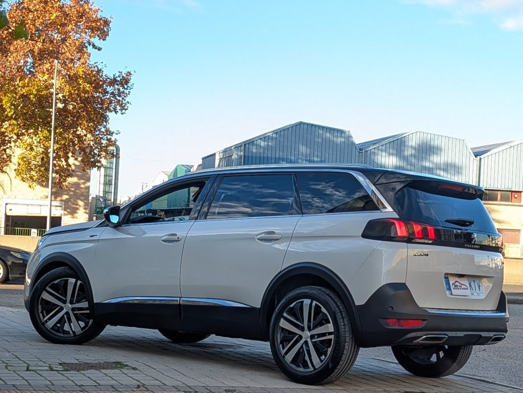 MIDCar coches ocasión Madrid Peugeot 5008 2.0 BlueHDi 180Cv GT Line EAT8 7 Plazas Nacional Garantía e IVA Incluida