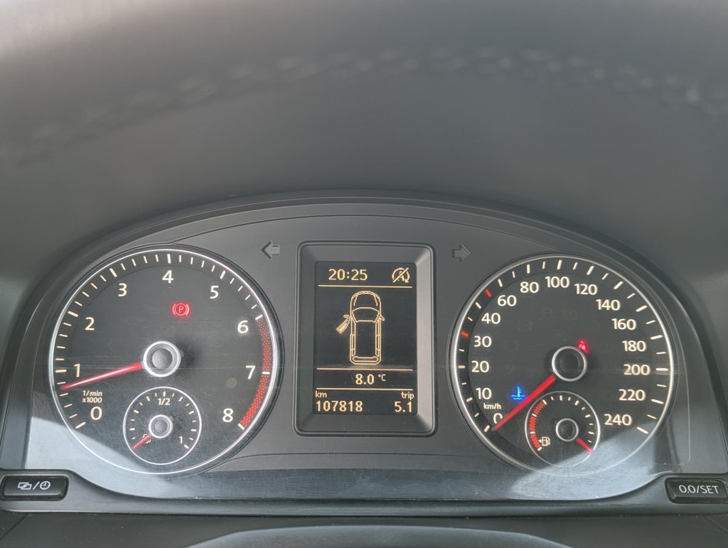 MIDCar coches ocasión Madrid Volkswagen Caddy Profesional Furgón 1.4 TGI 81kW BM 110Cv, Etiqueta medioambiental Eco IVA y Garantía Inc