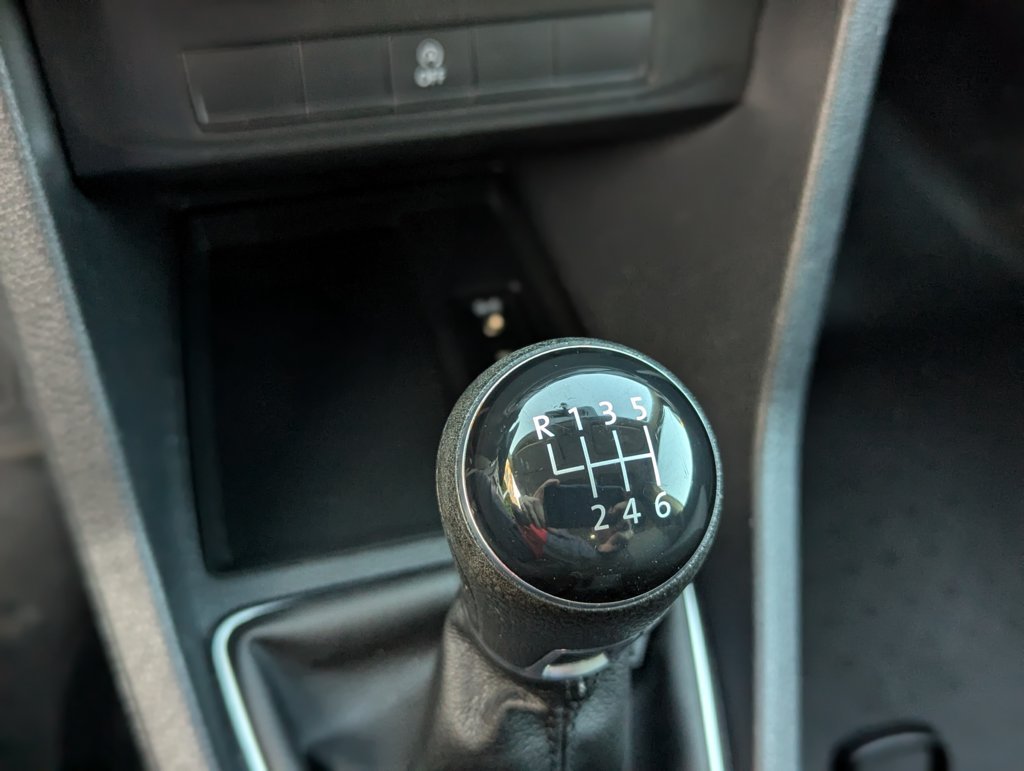 MIDCar coches ocasión Madrid Volkswagen Caddy Profesional Furgón 1.4 TGI 81kW BM 110Cv, Etiqueta medioambiental Eco IVA y Garantía Inc