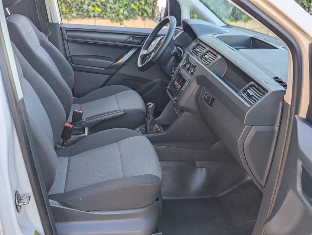 MIDCar coches ocasión Madrid Volkswagen Caddy Profesional Furgón 1.4 TGI 81kW BM 110Cv, Etiqueta medioambiental Eco IVA y Garantía Inc