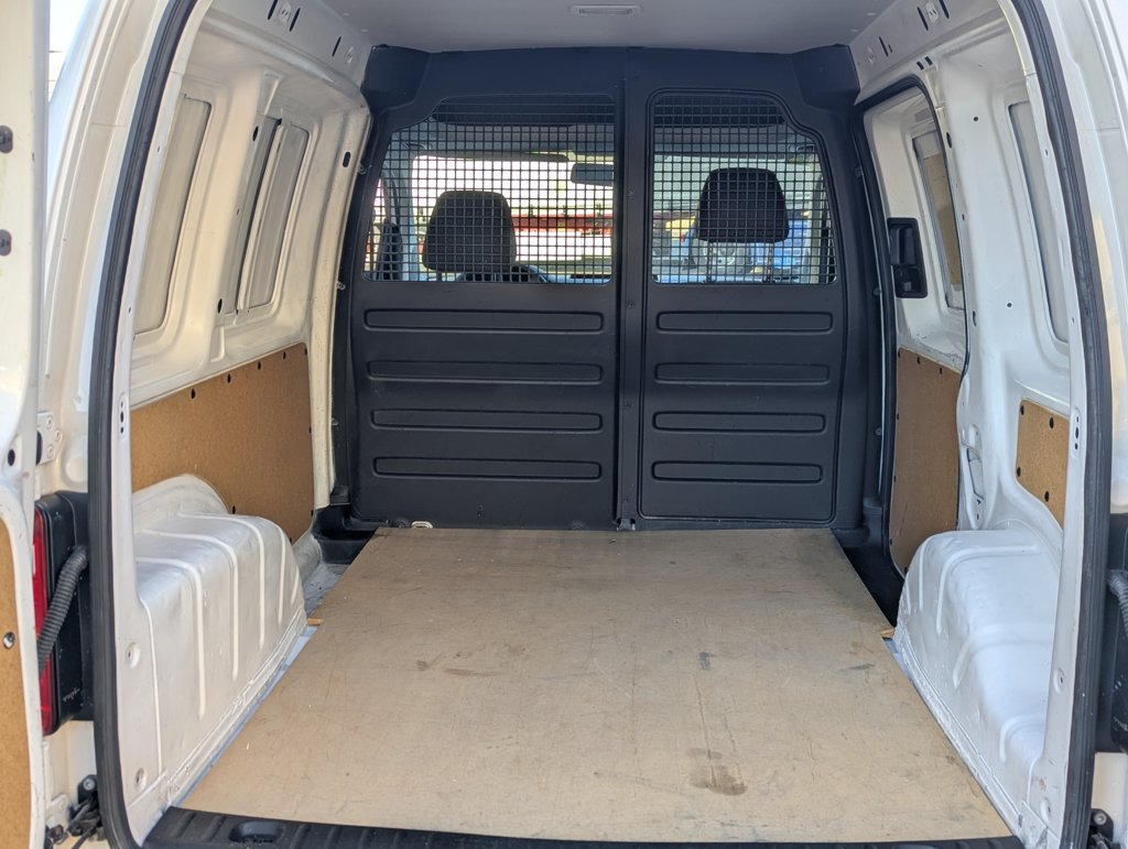 MIDCar coches ocasión Madrid Volkswagen Caddy Profesional Furgón 1.4 TGI 81kW BM 110Cv, Etiqueta medioambiental Eco IVA y Garantía Inc