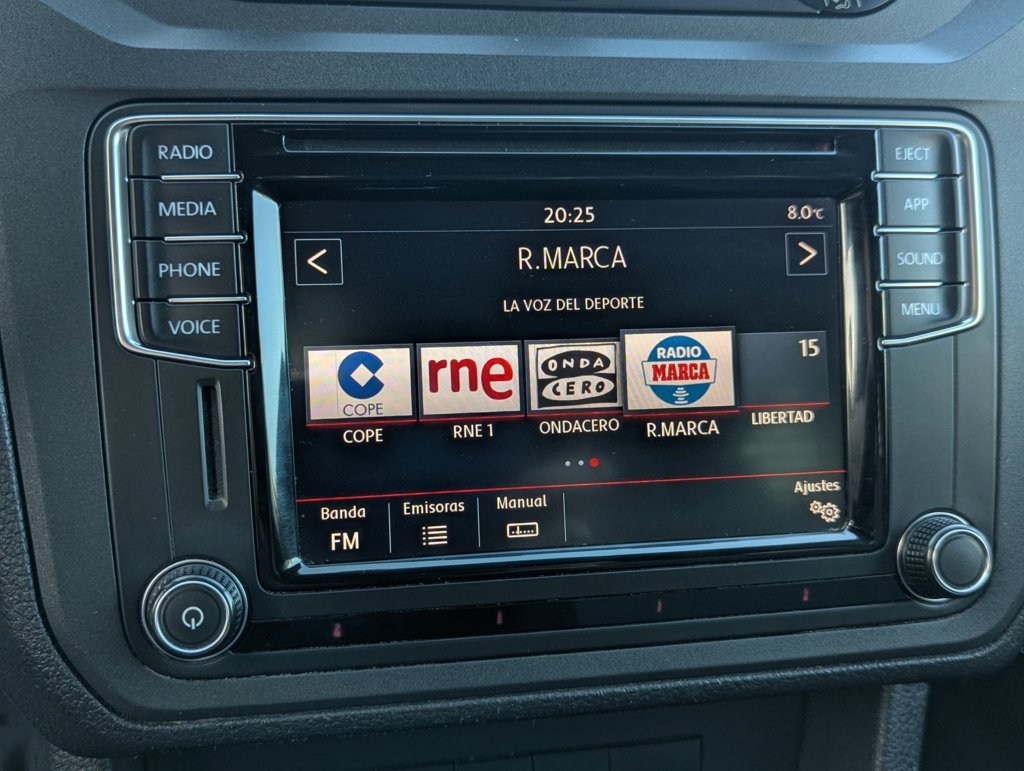 MIDCar coches ocasión Madrid Volkswagen Caddy Profesional Furgón 1.4 TGI 81kW BM 110Cv, Etiqueta medioambiental Eco IVA y Garantía Inc