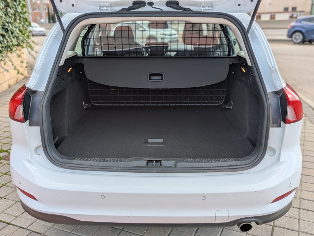 MIDCar coches ocasión Madrid Ford Focus SB  Titanium 1.5EcoBlue 120Cv 6Velocidade Etiqueta C Nacional IVa y Garantía