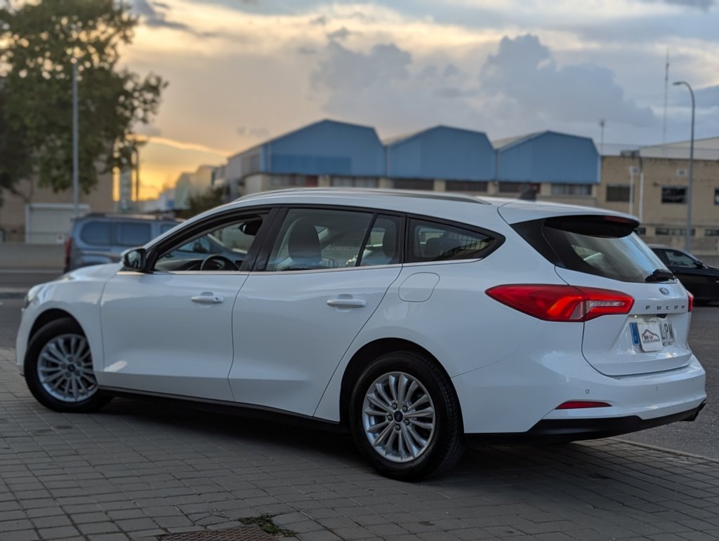 MIDCar coches ocasión Madrid Ford Focus SB  Titanium 1.5EcoBlue 120Cv 6Velocidade Etiqueta C Nacional IVa y Garantía