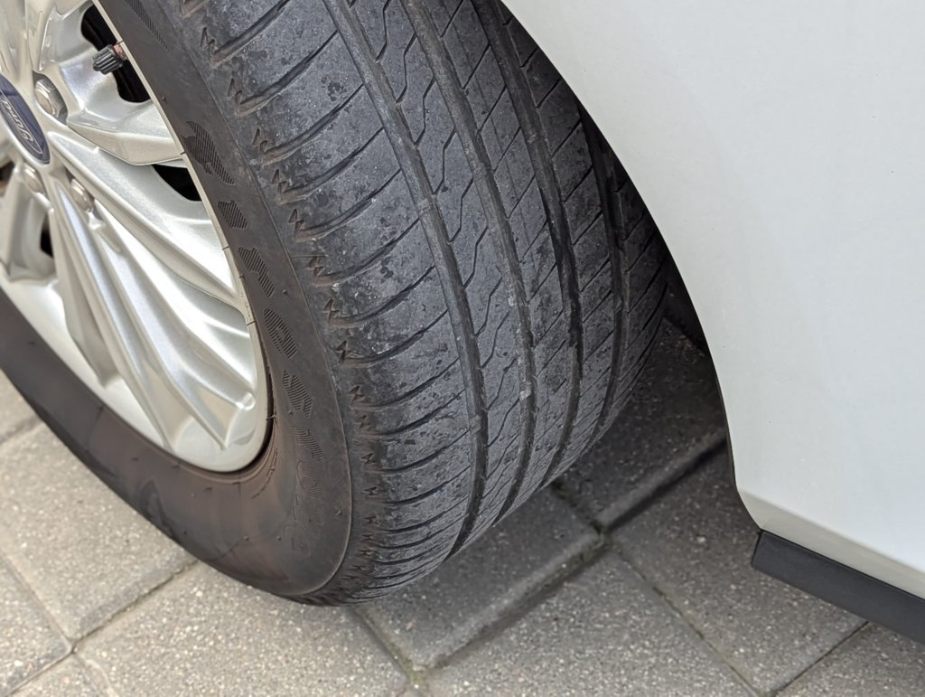 MIDCar coches ocasión Madrid Ford Focus SB  Titanium 1.5EcoBlue 120Cv 6Velocidade Etiqueta C Nacional IVa y Garantía