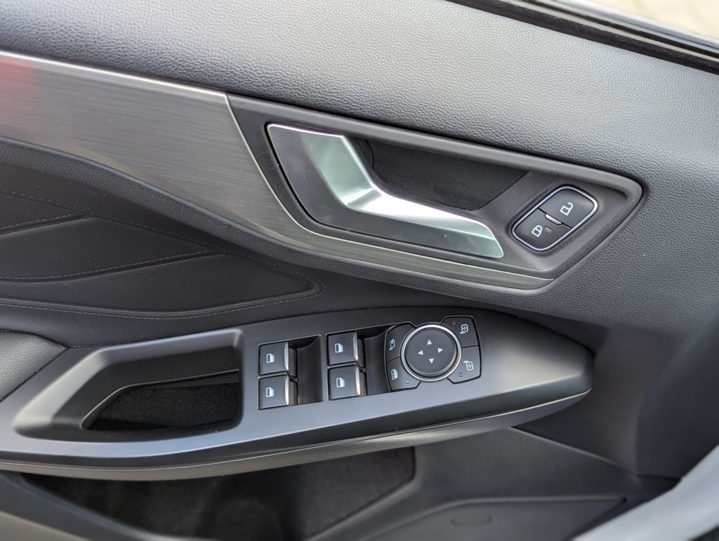 MIDCar coches ocasión Madrid Ford Focus SB  Titanium 1.5EcoBlue 120Cv 6Velocidade Etiqueta C Nacional IVa y Garantía