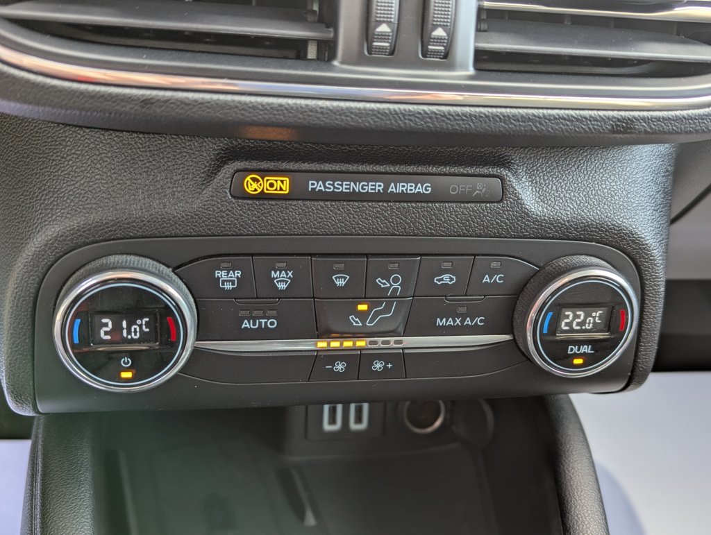 MIDCar coches ocasión Madrid Ford Focus SB  Titanium 1.5EcoBlue 120Cv 6Velocidade Etiqueta C Nacional IVa y Garantía