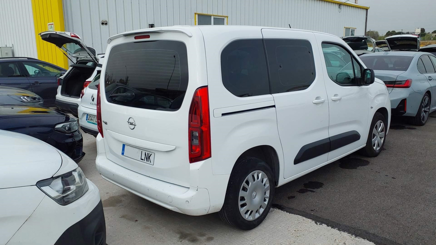 MIDCar coches ocasión Madrid Opel Combo 1.5Td S7S Edition Plus L 100Cv IVA y Garantia Inc Etiqueta C Nacional