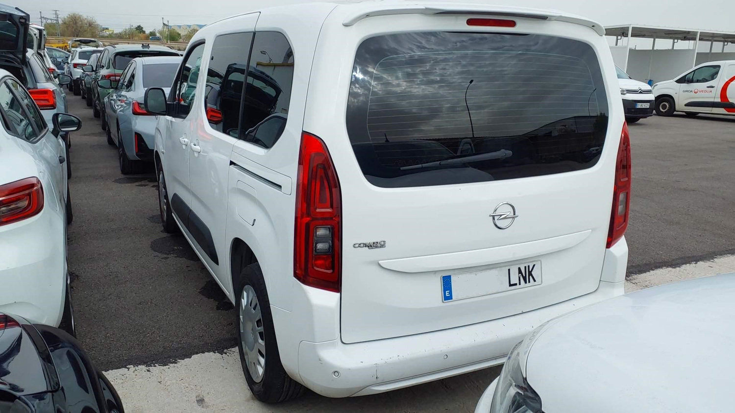 MIDCar coches ocasión Madrid Opel Combo 1.5Td S7S Edition Plus L 100Cv IVA y Garantia Inc Etiqueta C Nacional