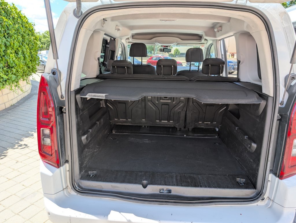 MIDCar coches ocasión Madrid Opel Combo 1.5Td S7S Edition Plus L 100Cv IVA y Garantia Inc Etiqueta C Nacional