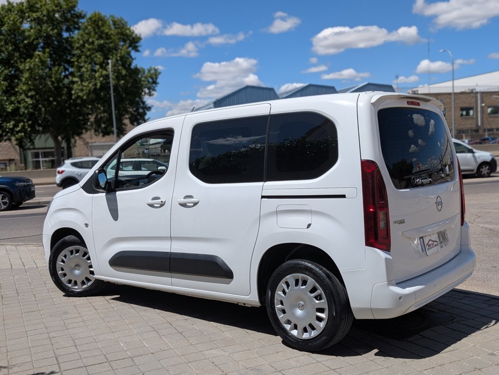 MIDCar coches ocasión Madrid Opel Combo 1.5Td S7S Edition Plus L 100Cv IVA y Garantia Inc Etiqueta C Nacional