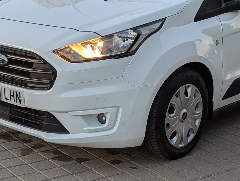 MIDCar coches ocasión Madrid Ford Transit Connect Furgón Van  Trend 220 L1 Automatico 3 Plazas