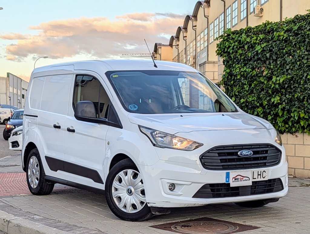 MIDCar coches ocasión Madrid Ford Transit Connect Furgón Van  Trend 220 L1 Automático 3 Plazas