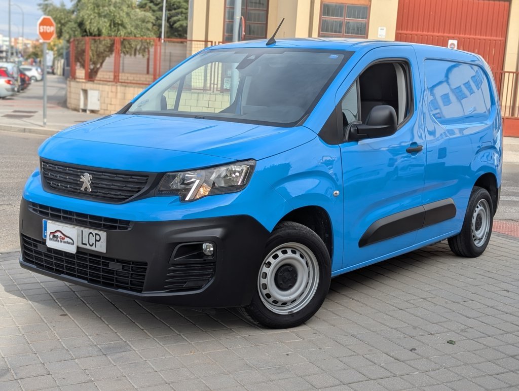 MIDCar coches ocasión Madrid Peugeot Partner Premium 1.6BlueHdi Etiqueta C con IVA y Garantía Incluida Pantalla y freno mano electrico
