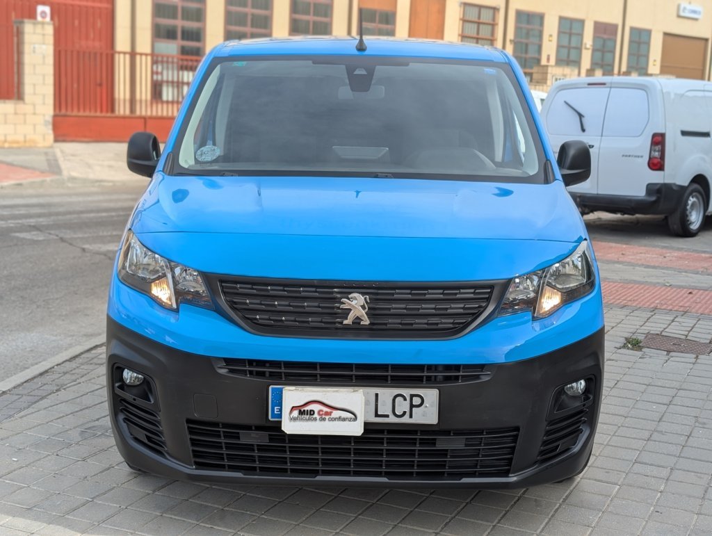 MIDCar coches ocasión Madrid Peugeot Partner Premium 1.6BlueHdi Etiqueta C con IVA y Garantía Incluida Pantalla y freno mano electrico