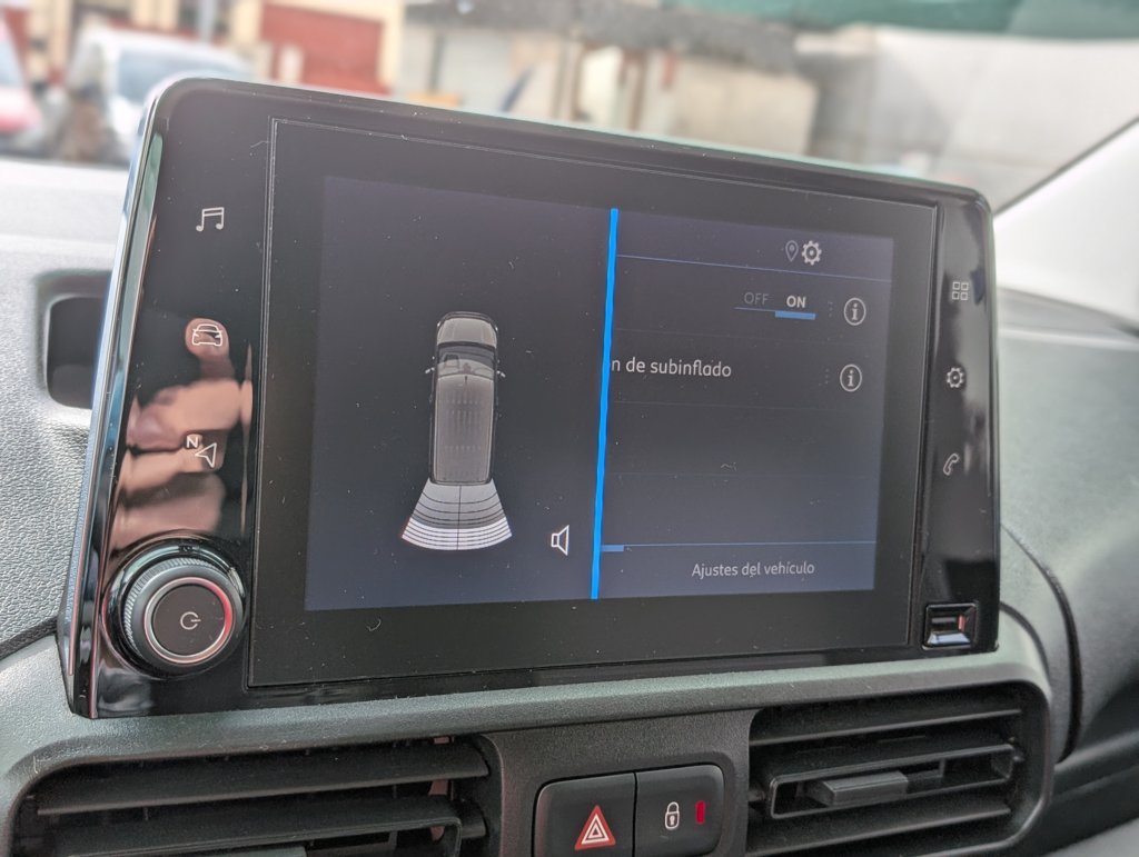 MIDCar coches ocasión Madrid Peugeot Partner Premium 1.6BlueHdi Etiqueta C con IVA y Garantía Incluida Pantalla y freno mano electrico