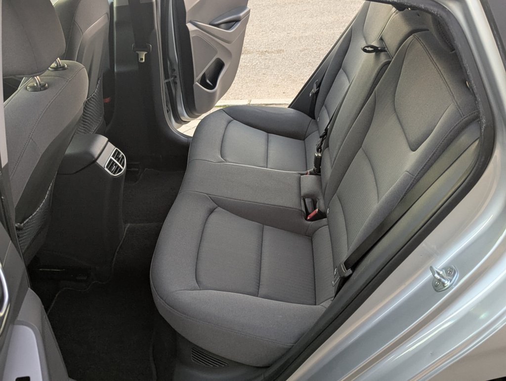 MIDCar coches ocasión Madrid HYUNDAI  iONIQ 1.6 GDI HEV Tecno DCT Hybrido Etiqueta ECO nacional IVA y Garantía Incl