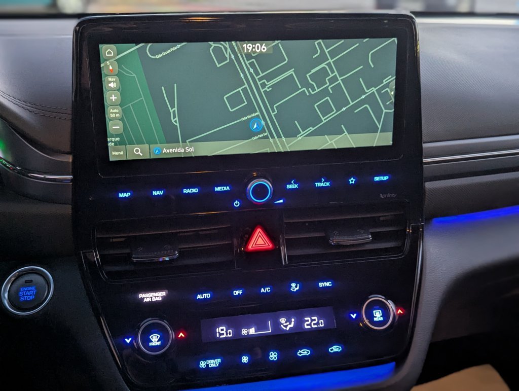 MIDCar coches ocasión Madrid HYUNDAI  iONIQ 1.6 GDI HEV Tecno DCT Hybrido Etiqueta ECO nacional IVA y Garantía Incl