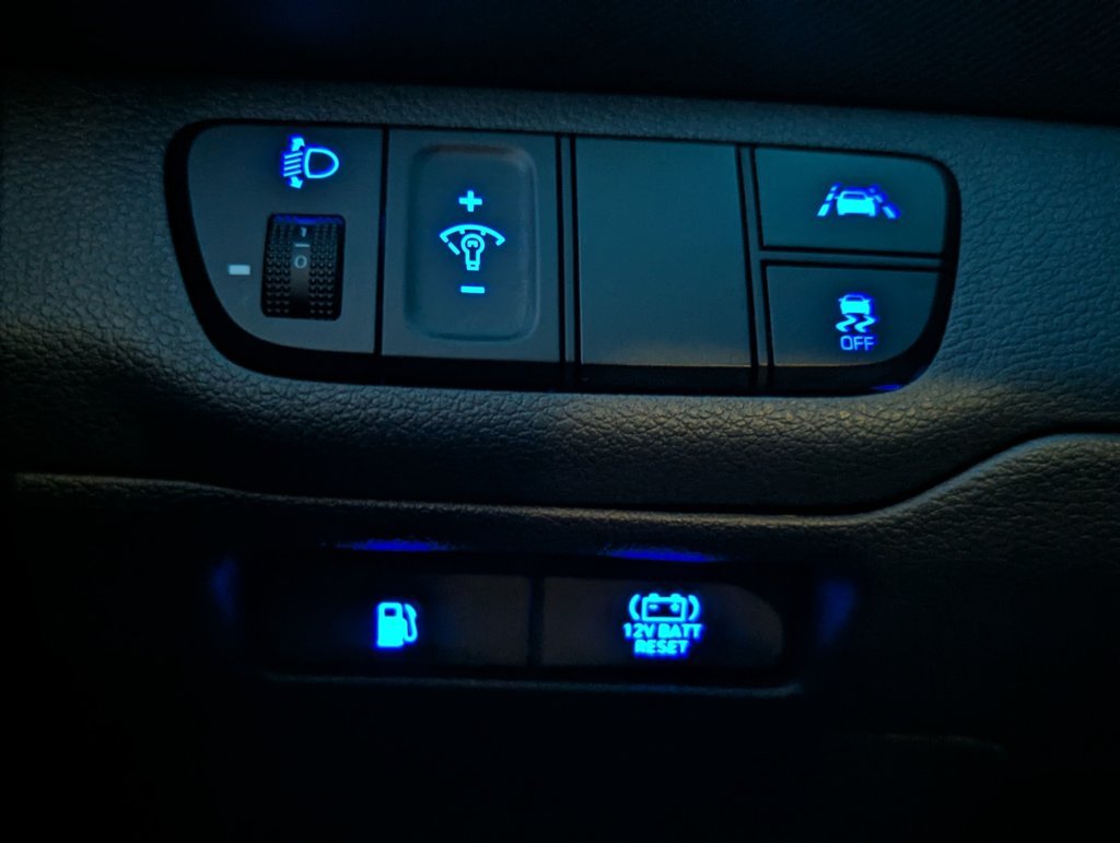 MIDCar coches ocasión Madrid HYUNDAI  iONIQ 1.6 GDI HEV Tecno DCT Hybrido Etiqueta ECO nacional IVA y Garantía Incl