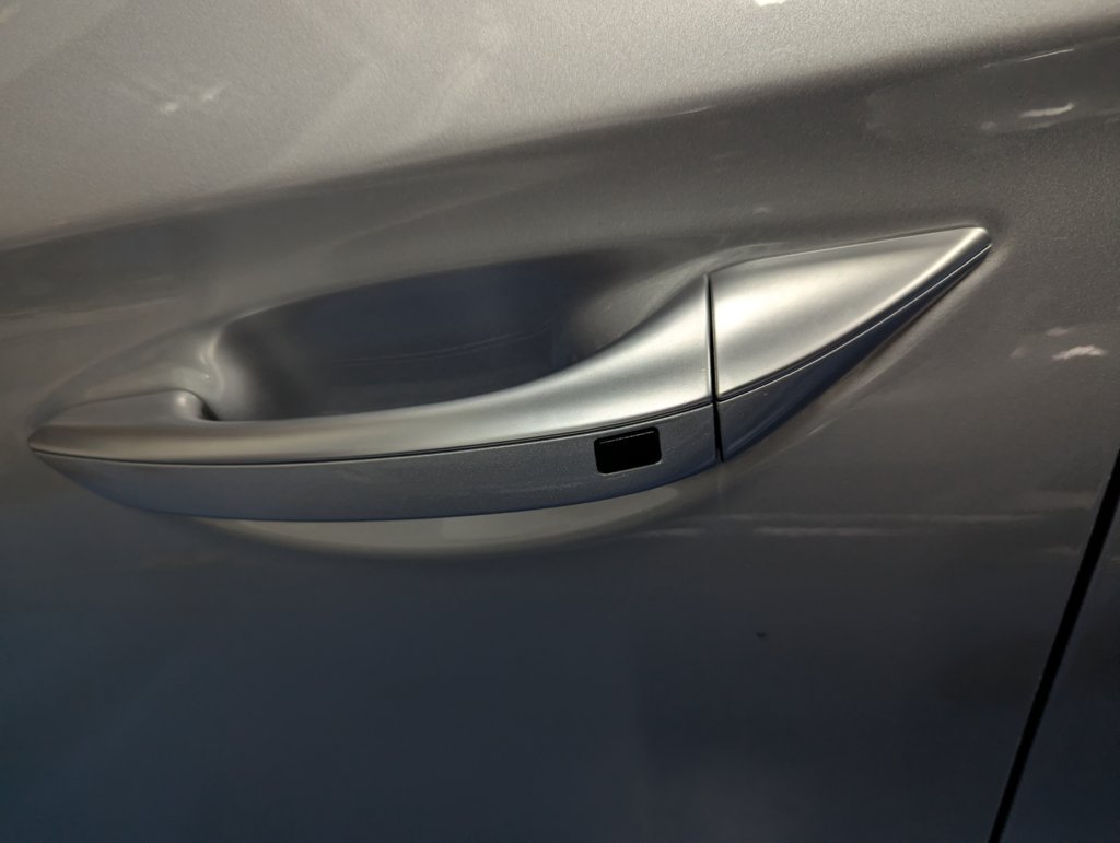 MIDCar coches ocasión Madrid HYUNDAI  iONIQ 1.6 GDI HEV Tecno DCT Hybrido Etiqueta ECO nacional IVA y Garantía Incl