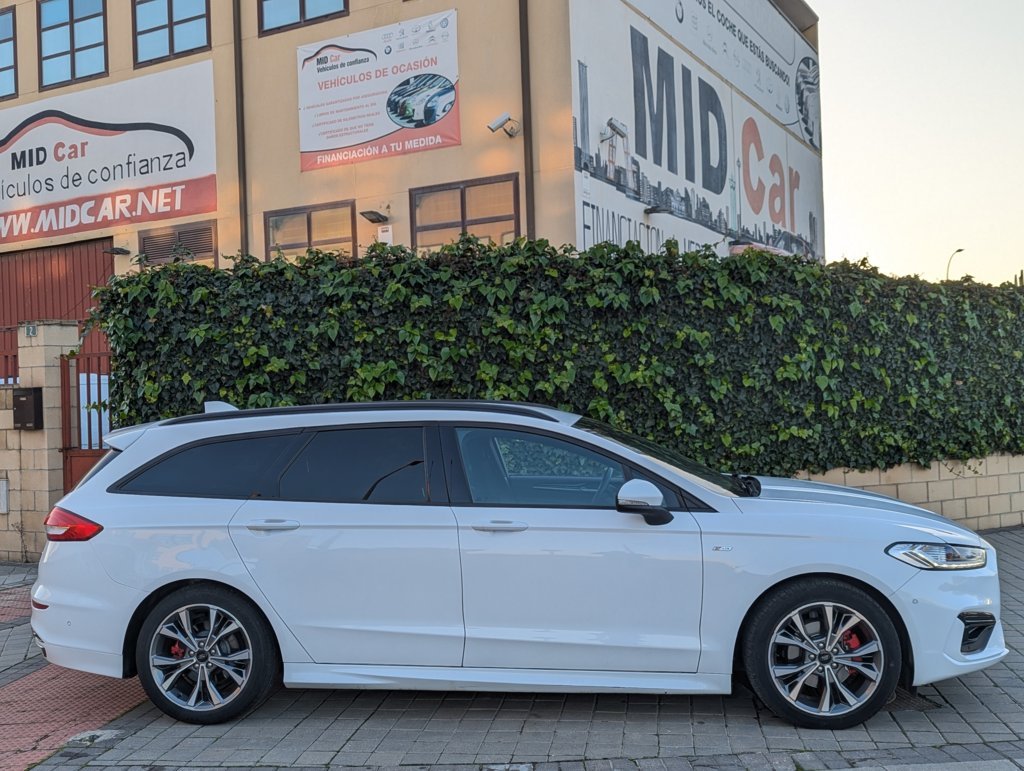 MIDCar coches ocasión Madrid Ford Mondeo 2.0 Híbrido 138kW ST-Line HEV AT SB  Etiqueta medioambiental ECO Nacional 1Dueño con IVA y Garantía