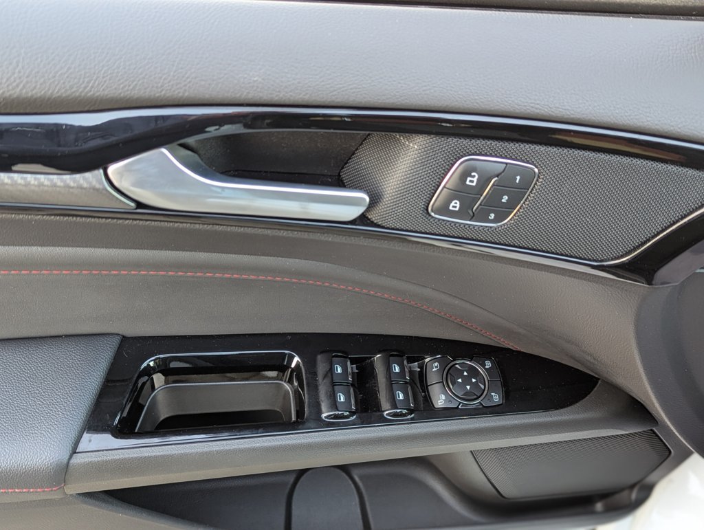 MIDCar coches ocasión Madrid Ford Mondeo 2.0 Híbrido 138kW ST-Line HEV AT SB  Etiqueta medioambiental ECO Nacional 1Dueño con IVA y Garantía