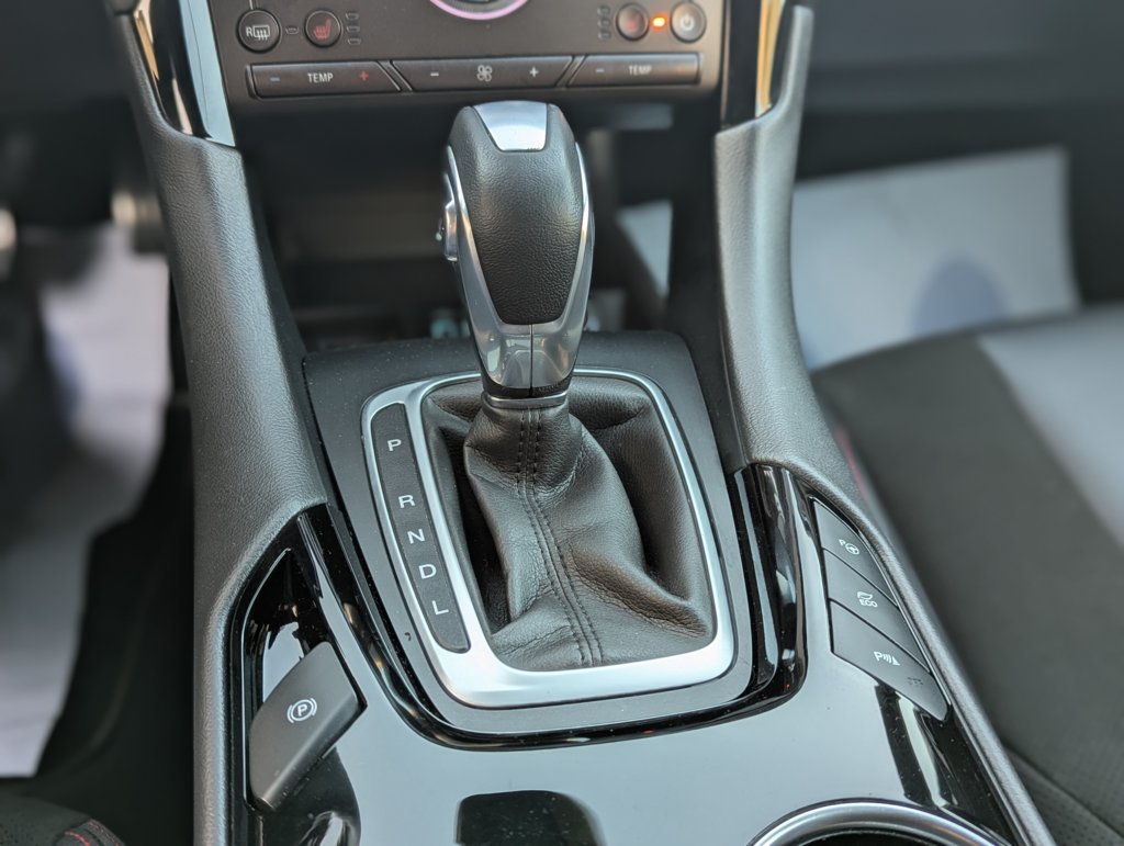 MIDCar coches ocasión Madrid Ford Mondeo 2.0 Híbrido 138kW ST-Line HEV AT SB  Etiqueta medioambiental ECO Nacional 1Dueño con IVA y Garantía