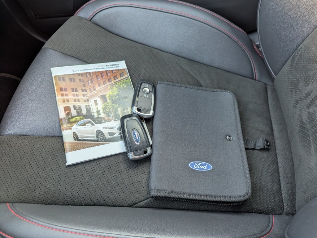 MIDCar coches ocasión Madrid Ford Mondeo 2.0 Híbrido 138kW ST-Line HEV AT SB  Etiqueta medioambiental ECO Nacional 1Dueño con IVA y Garantía
