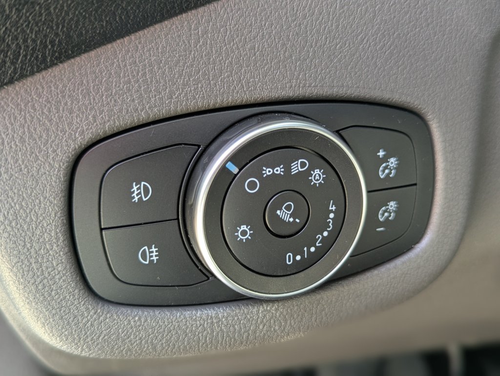 MIDCar coches ocasión Madrid Ford Grand Connect  Kombi  Titanium 1.5 TDCi 100Cv Monovolumen