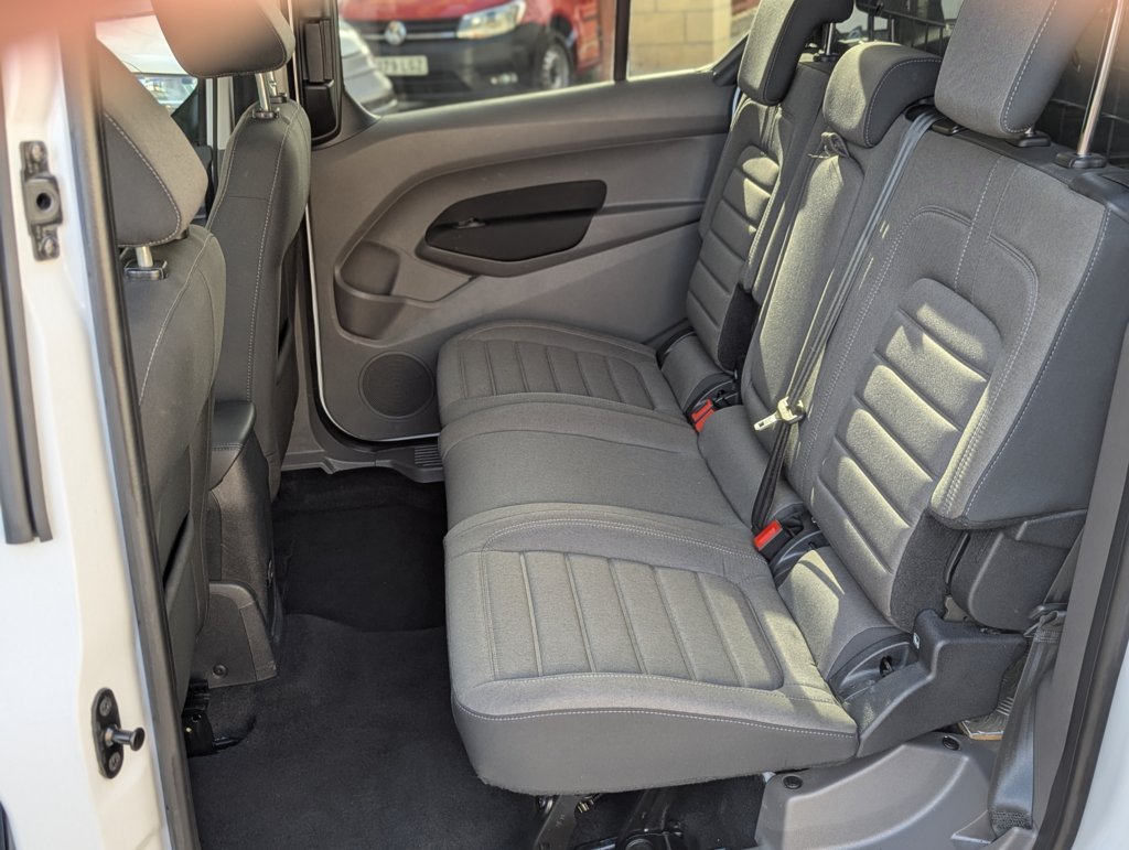 MIDCar coches ocasión Madrid Ford Grand Connect  Kombi  Titanium 1.5 TDCi 100Cv Monovolumen