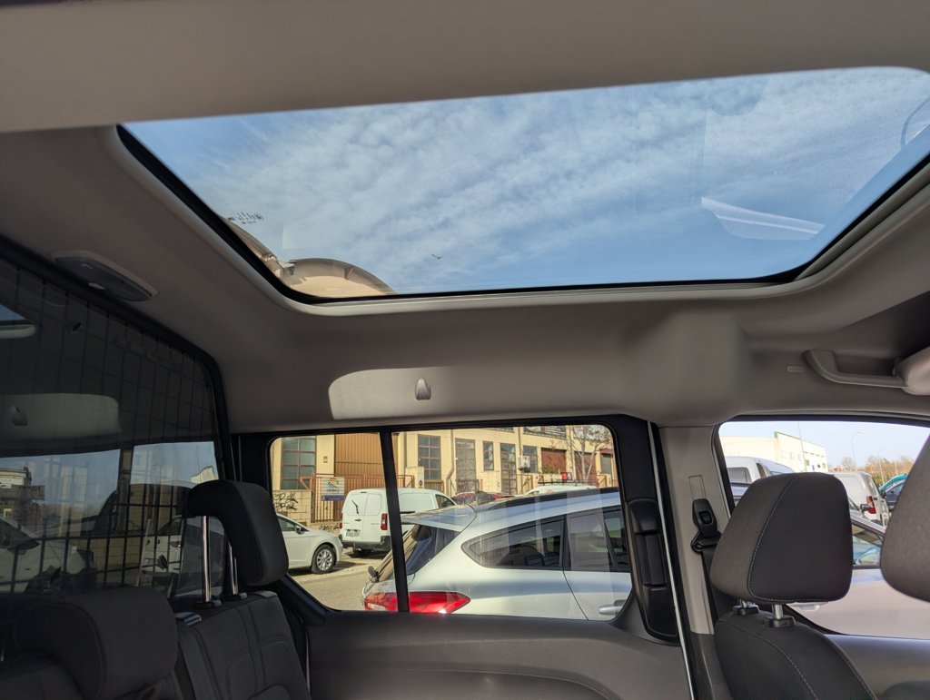 MIDCar coches ocasión Madrid Ford Grand Connect  Kombi  Titanium 1.5 TDCi 100Cv Monovolumen