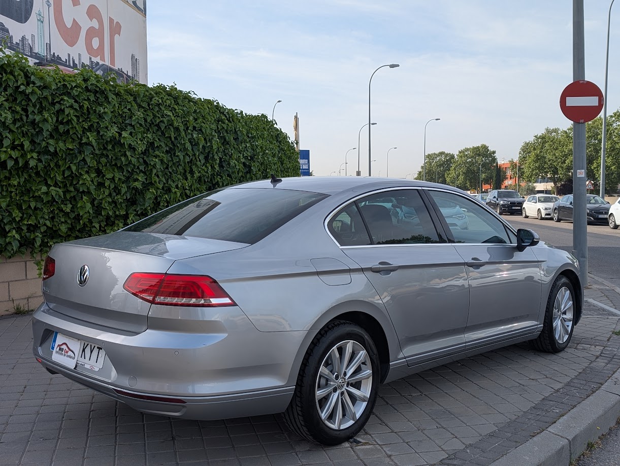 MIDCar coches ocasión Madrid VOLKSWAGEN PASSAT Advance 2.0 TDI 110kW (150CV)