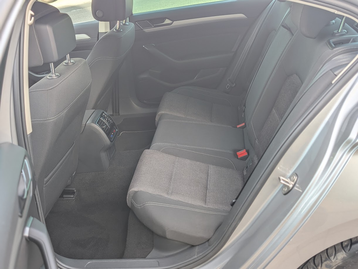 MIDCar coches ocasión Madrid VOLKSWAGEN PASSAT Advance 2.0 TDI 110kW (150CV)