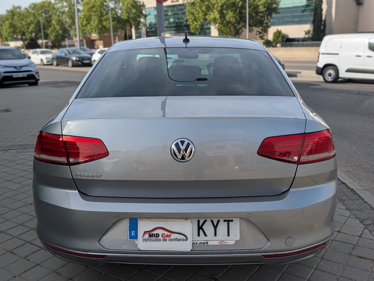 MIDCar coches ocasión Madrid VOLKSWAGEN PASSAT Advance 2.0 TDI 110kW (150CV)