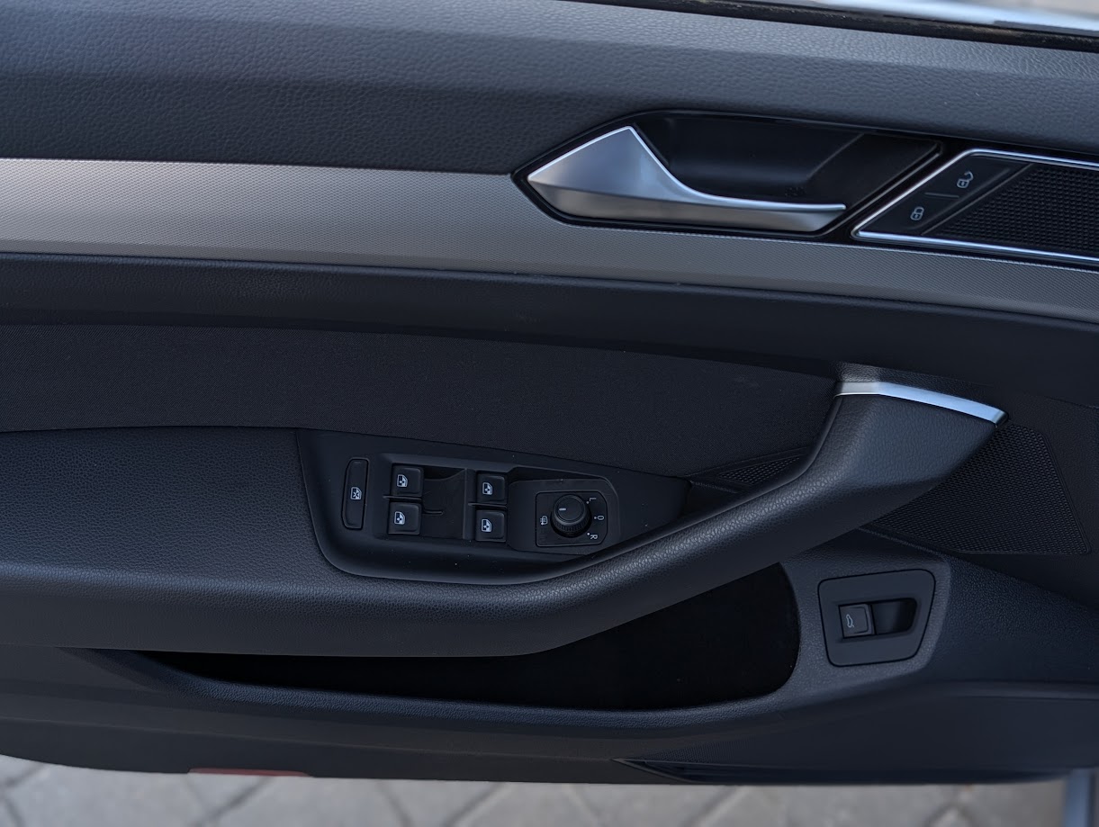 MIDCar coches ocasión Madrid VOLKSWAGEN PASSAT Advance 2.0 TDI 110kW (150CV)