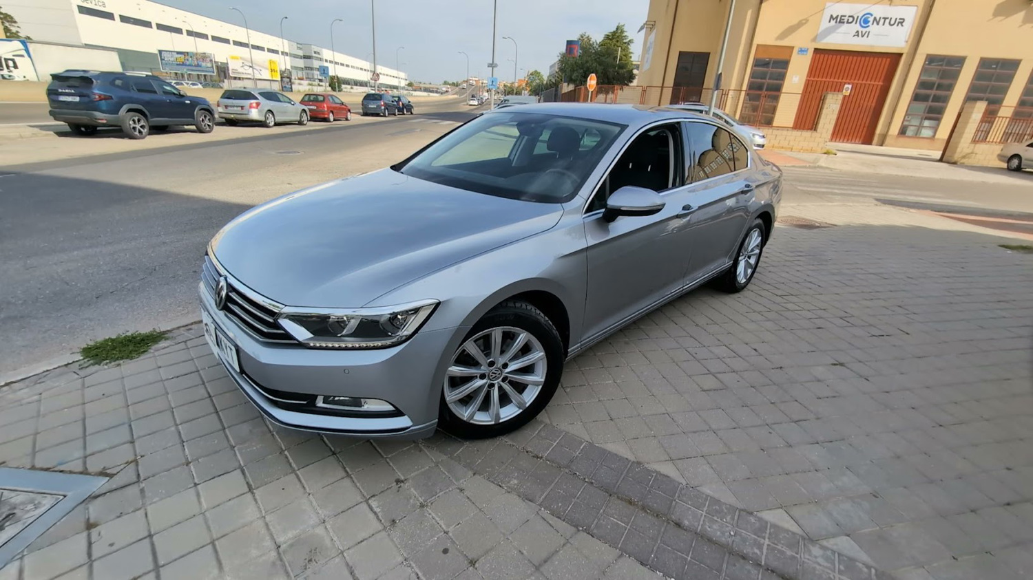 MIDCar coches ocasión Madrid VOLKSWAGEN PASSAT Advance 2.0 TDI 110kW (150CV)