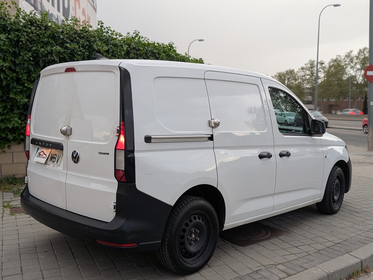MIDCar coches ocasión Madrid Volkswagen Caddy Profesional Furgón Nuevo Modelo 2.0Tdi 122Cv 4MOTION 6Velocidades IVA y Garantía Incl Etiqueta C