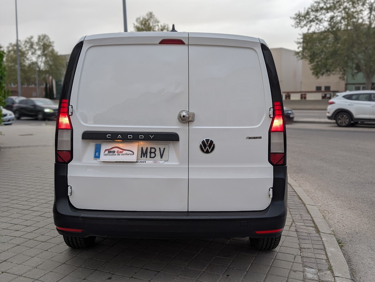 MIDCar coches ocasión Madrid Volkswagen Caddy Profesional Furgón Nuevo Modelo 2.0Tdi 122Cv 4MOTION 6Velocidades IVA y Garantía Incl Etiqueta C