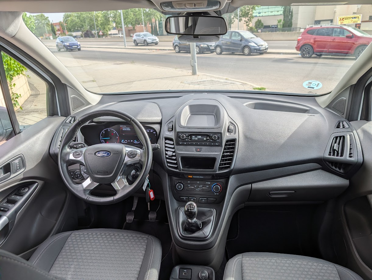 MIDCar coches ocasión Madrid Ford Transit Connect Kombi 1.5TDci 100Cv Trend 230 L2 (M1)