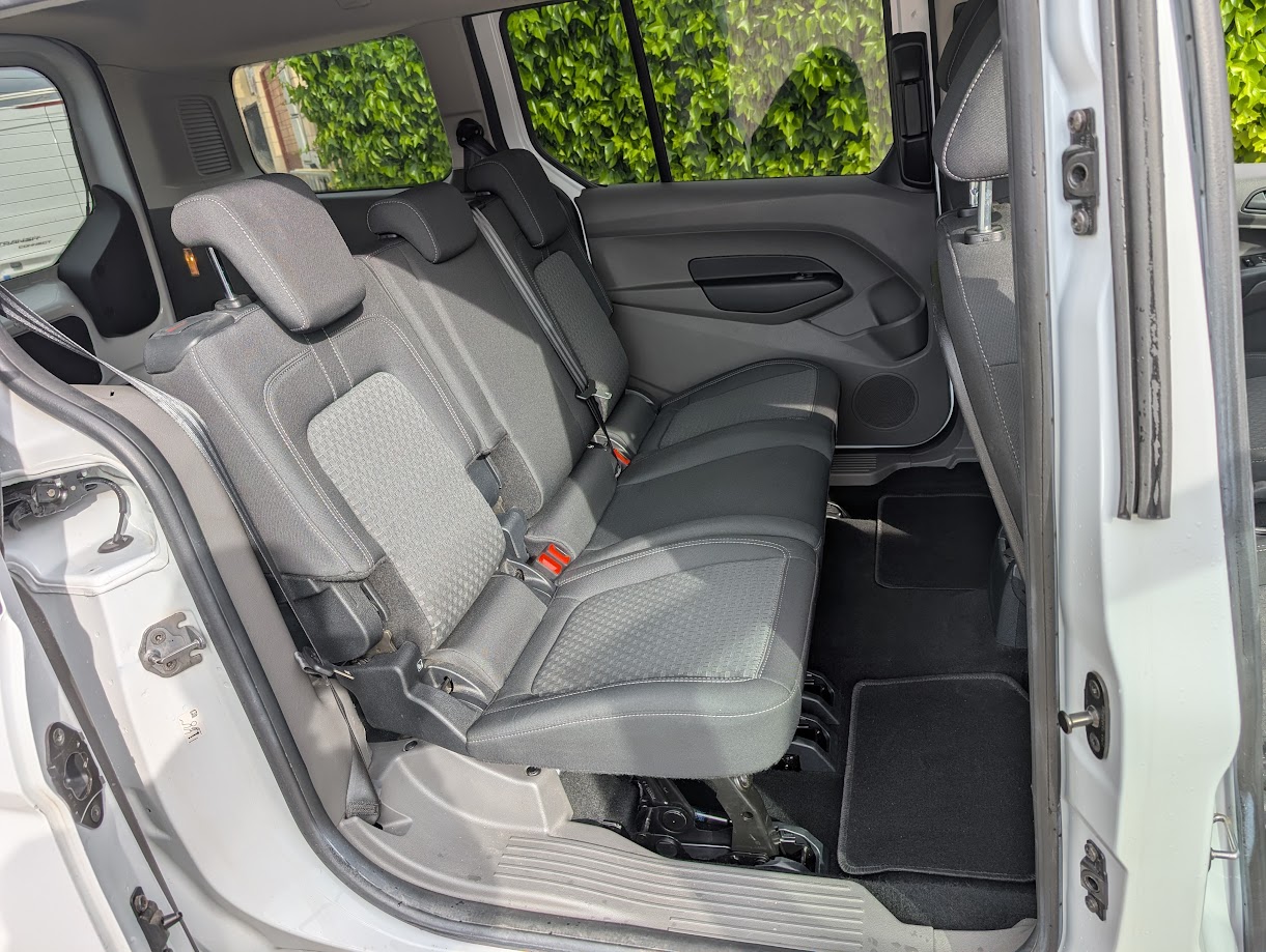 MIDCar coches ocasión Madrid Ford Transit Connect Kombi 1.5TDci 100Cv Trend 230 L2 (M1)