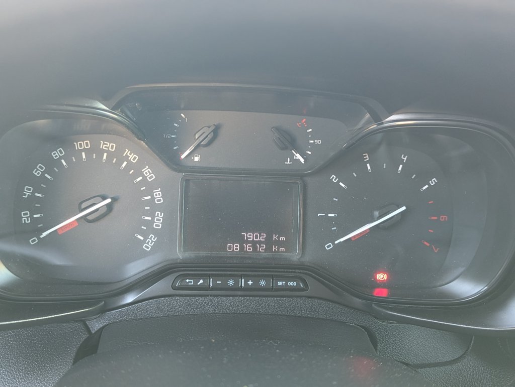 MIDCar coches ocasión Madrid Citroen Berlingo 1.5BlueHdi 102Cv 6 Velocidades Etiqueta C IVA y Garantía Incl Nacional Historial mantenimiento