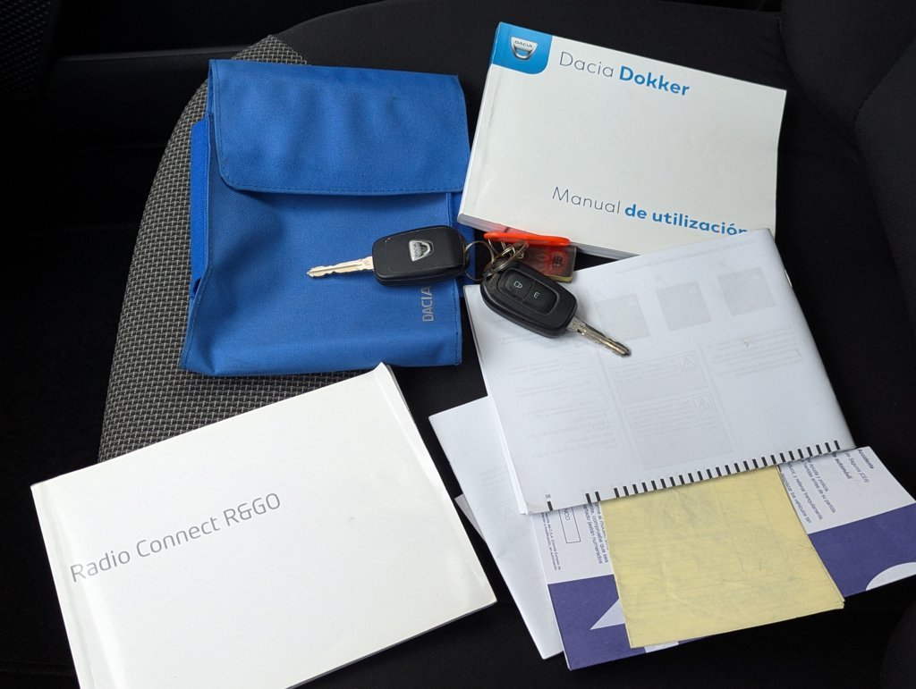 MIDCar coches ocasión Madrid Dacia Dokker Combi Essential 1.6 110Cv GLP Híbrido Etiqueta medioambiental ECO IVA y Garantía Incl