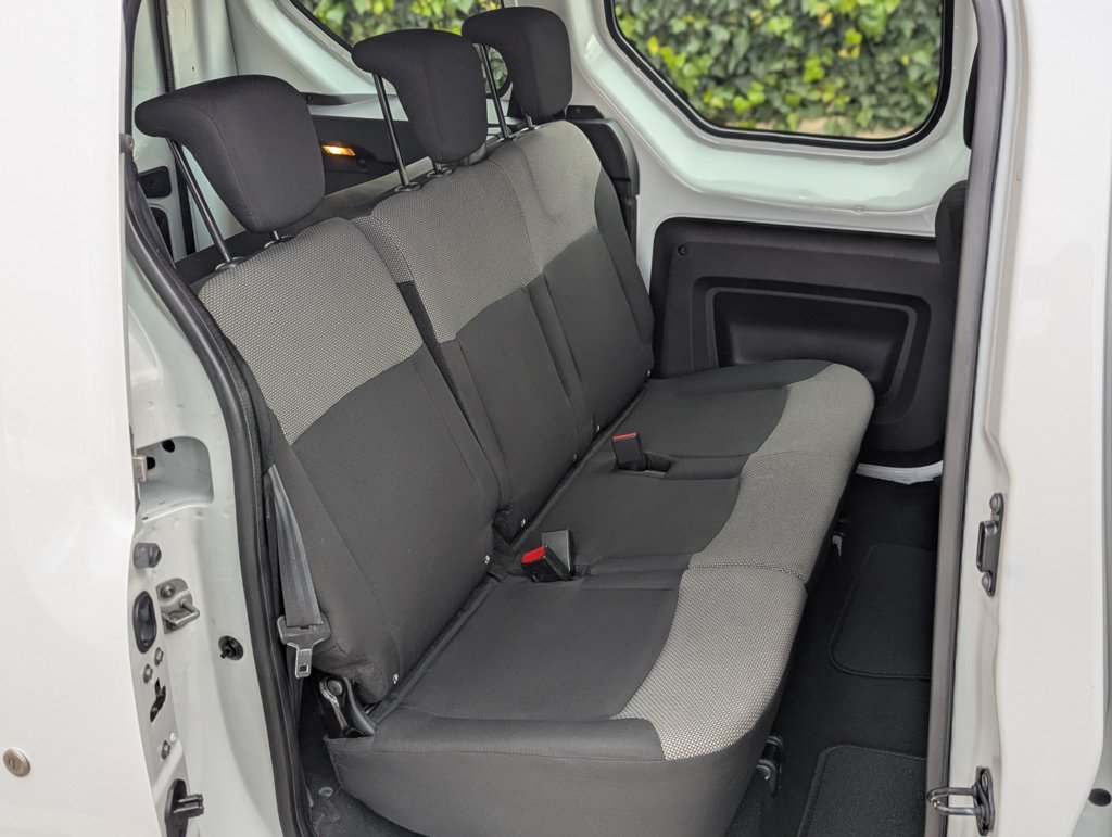 MIDCar coches ocasión Madrid Dacia Dokker Combi Essential 1.6 110Cv GLP Híbrido Etiqueta medioambiental ECO IVA y Garantía Incl