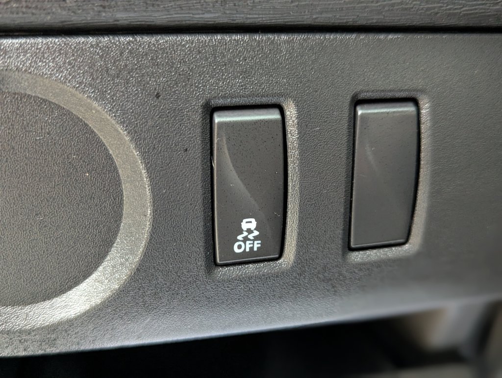 MIDCar coches ocasión Madrid Dacia Dokker Combi Essential 1.6 110Cv GLP Híbrido Etiqueta medioambiental ECO IVA y Garantía Incl