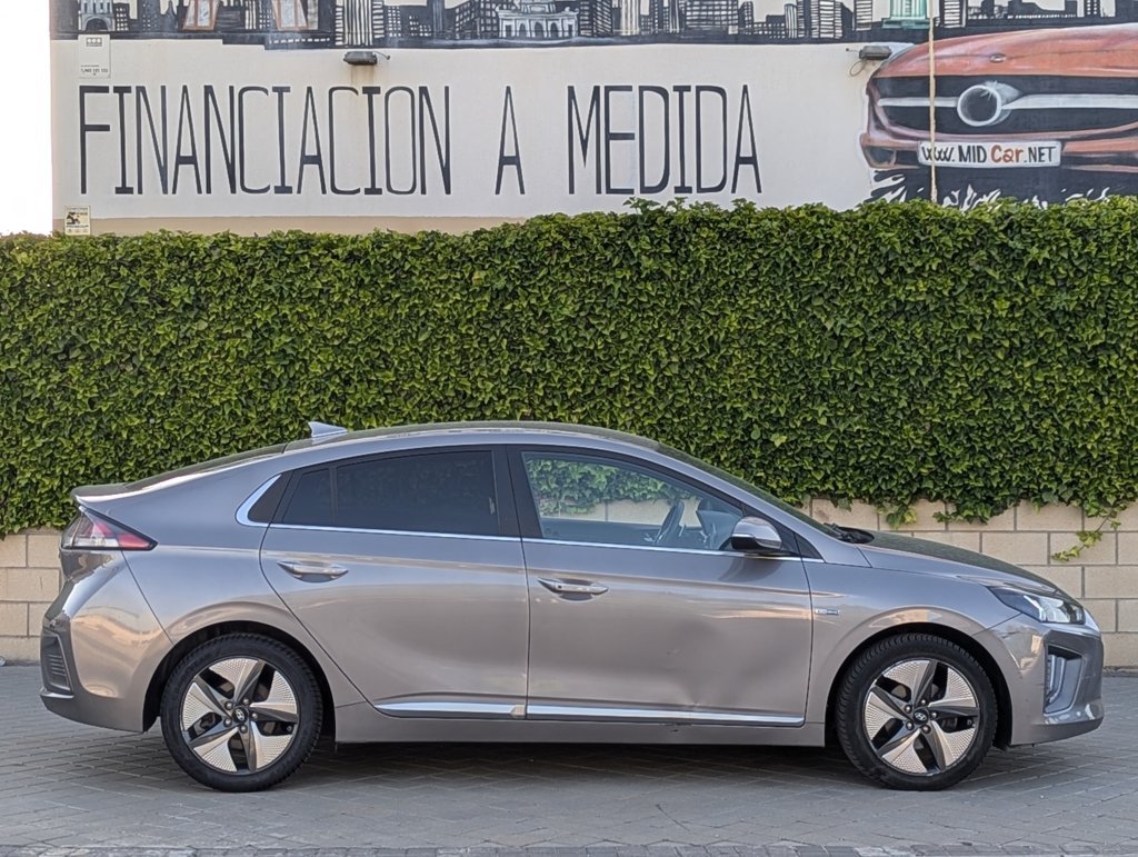 MIDCar coches ocasión Madrid HYUNDAI  iONIQ 1.6 GDI HEV Tecno DCT Hybrido