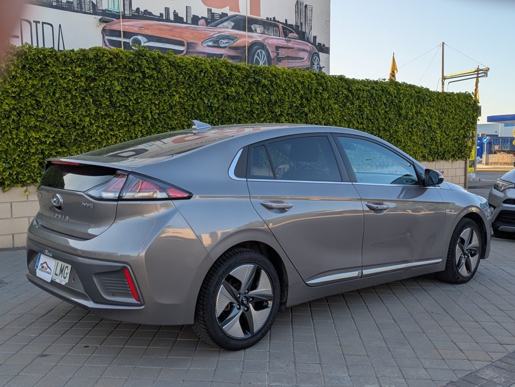 MIDCar coches ocasión Madrid HYUNDAI  iONIQ 1.6 GDI HEV Tecno DCT Hybrido