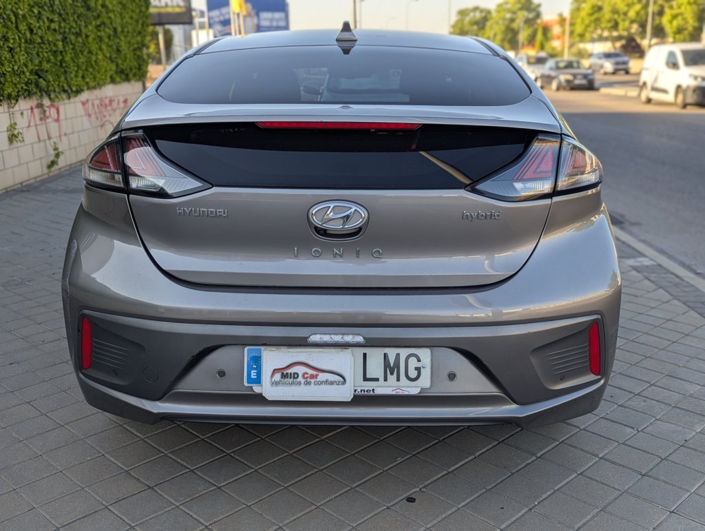 MIDCar coches ocasión Madrid HYUNDAI  iONIQ 1.6 GDI HEV Tecno DCT Hybrido